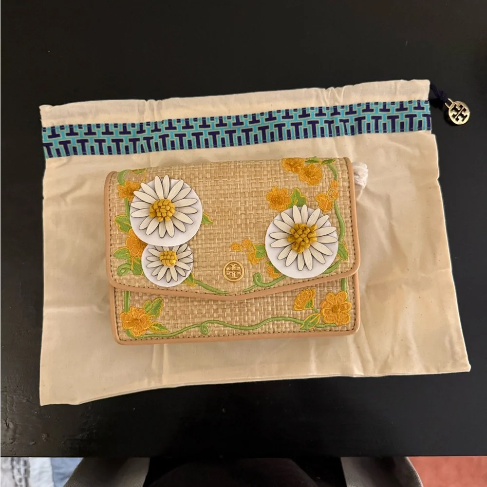 Tory Burch Robinson Embroidered Straw Shoulder Bag - Picture 5 of 5